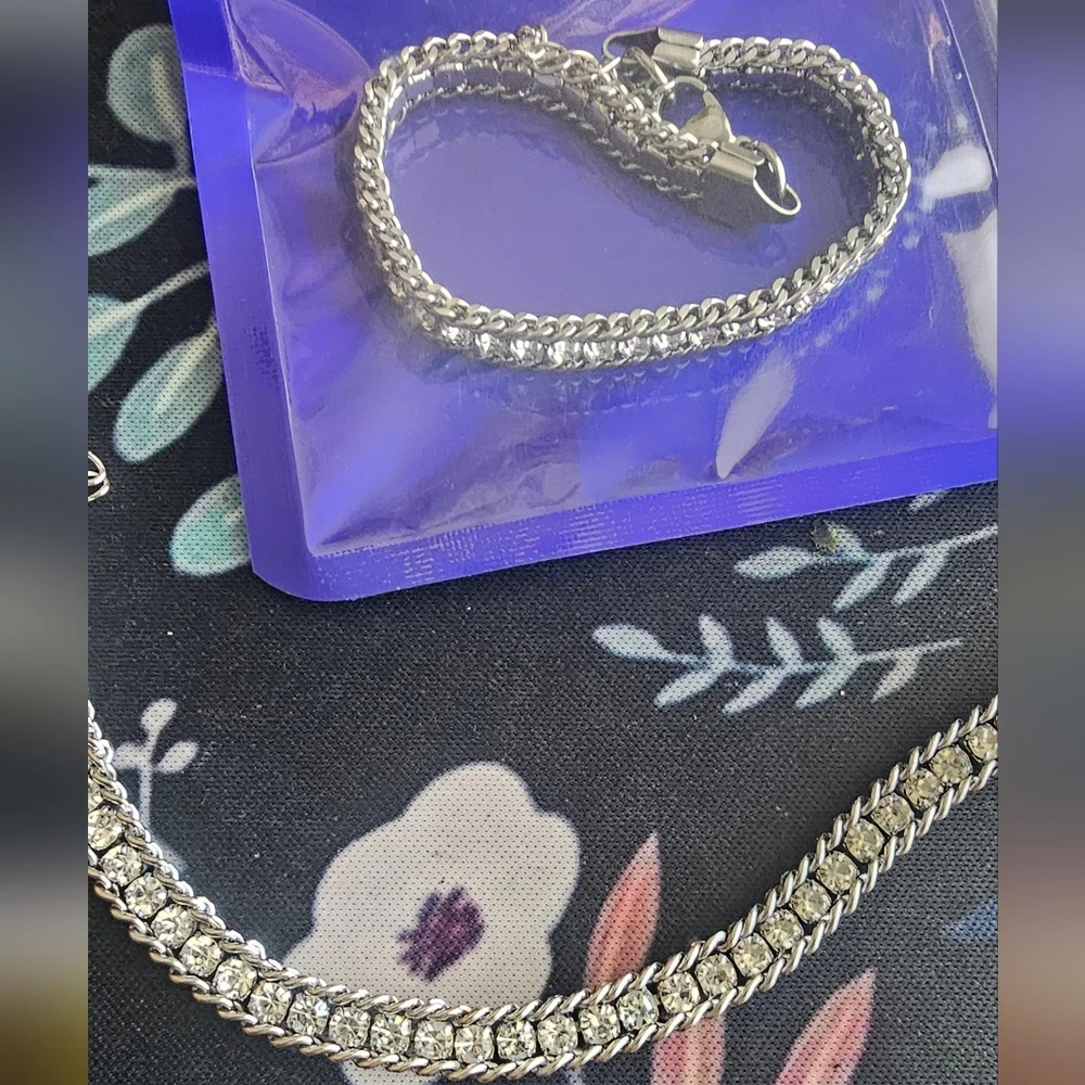 Elegant Stainless Steel Bracelet - Picture 3 of 3